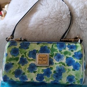 Dooney & Bourke Small barrel bag